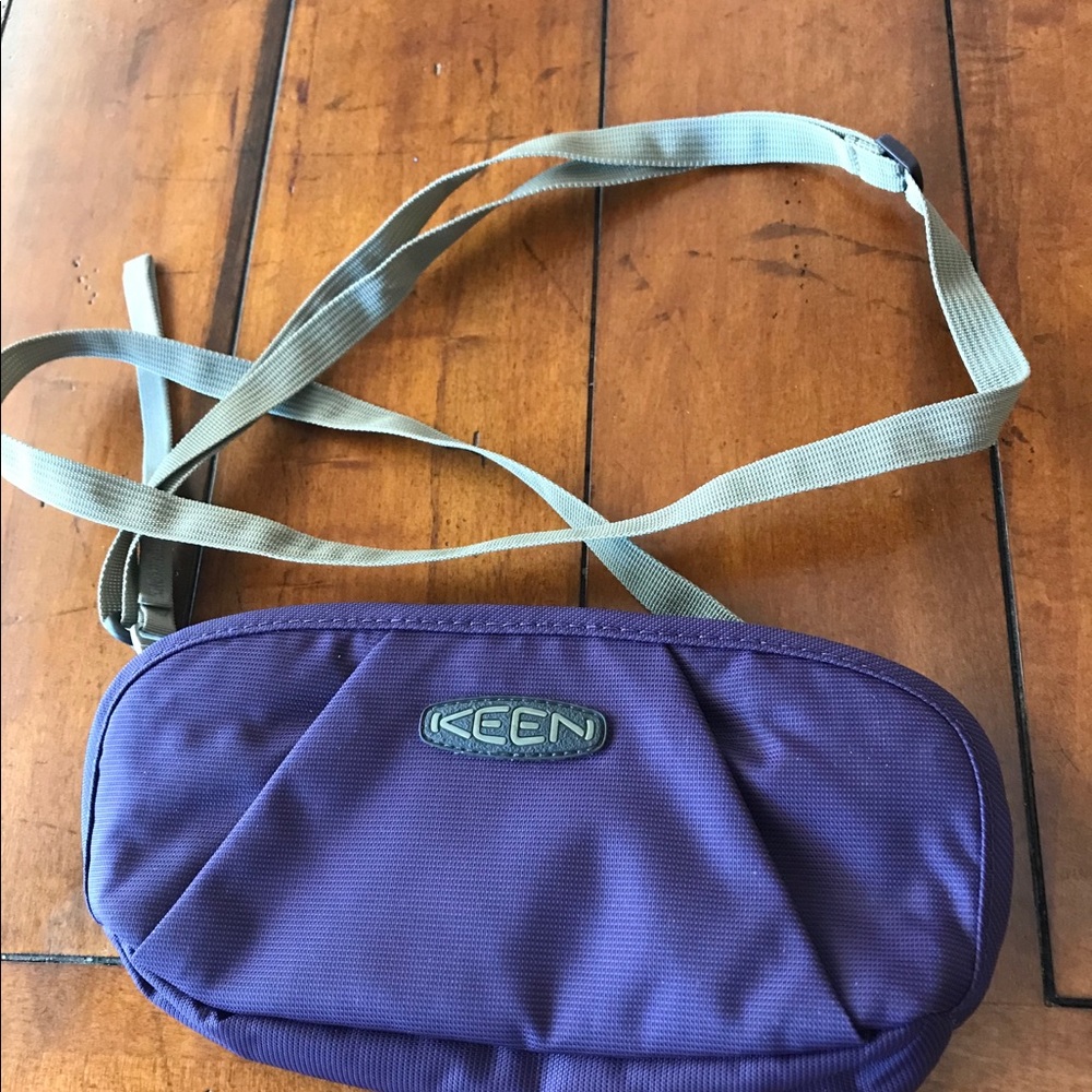 KEEN Mini Crossbody